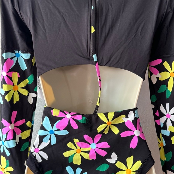 Hurley Rash Guard One Piece NWT - Picture 9 of 12